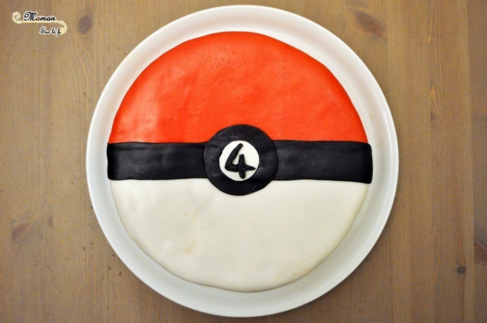 Gâteau Pokémon pokéball - Quand les gâteaux Pokémon envahissent nos  assiettes - Elle à Table