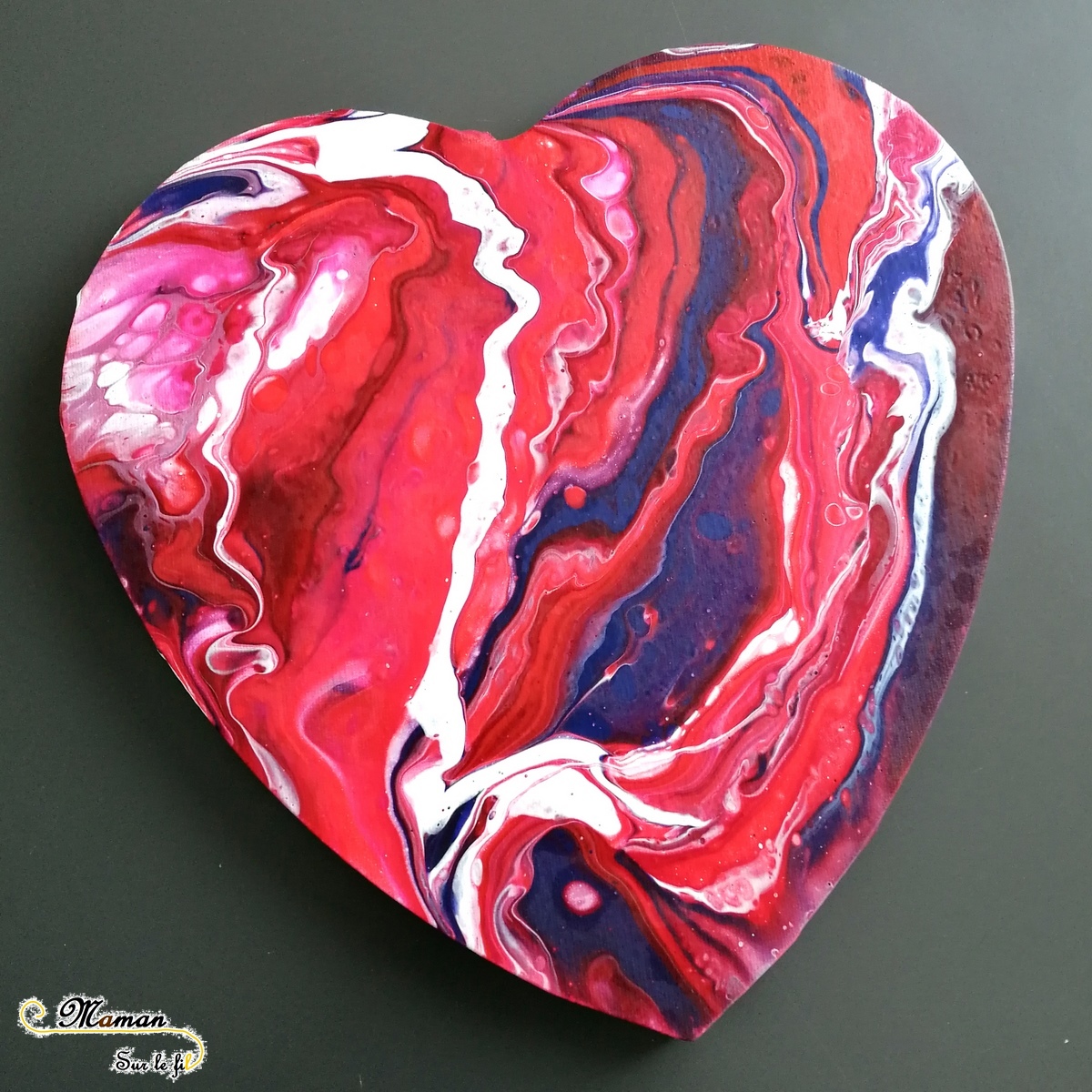 Activité enfants - Test de la technique de pouring - mélange de peinture - tableau coeur à offrir - saint-valentin - amour et amitié - fête grand-mère - diy - mslf