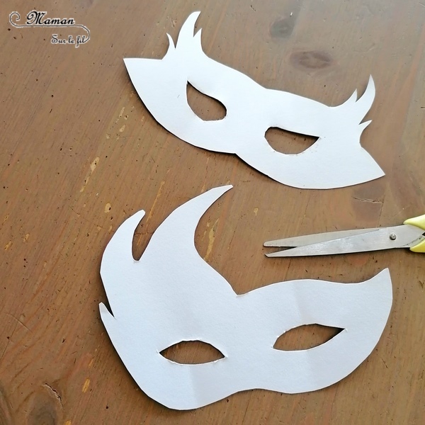 Fabriquer un masque de carnaval en papier mousse + gabarits