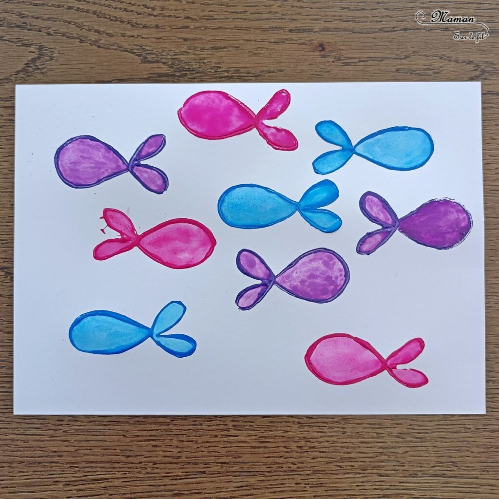 Peindre des poissons avec un rouleau de PQ en carton : activité créative, récup' et manuelle enfants - Peinture avec des rouleaux de papier toilettes en carton et des pailles - Peinture éclaboussée et aquarelle - Recyclage et surcyclage - Thème animaux marins, poissons, été, aquarium, mer, océan - Bricolage sympa et facile - Arts visuels Maternelle et cycle 2 - Arts visuels et atelier Maternelle et élémentaire - Créativité - Cycle 1 ou 2 - tutoriel photos et vidéo - mslf