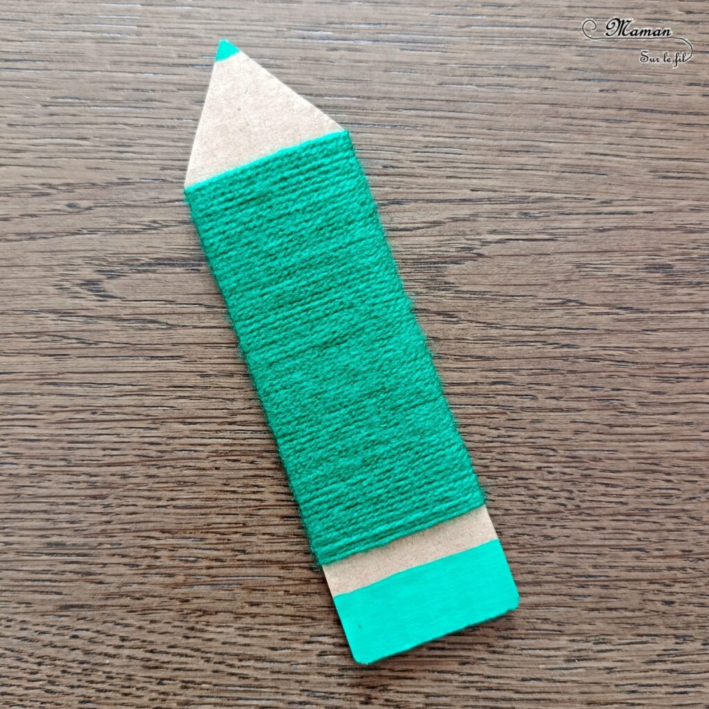 Fabriquer un crayon rigolo en carton et en laine enroulée : activité créative, récup' et manuelle enfants - Bricolage à partir de carton - Recyclage, surcyclage - Motricité fine, coloriage, collage - Thème école et rentrée scolaire - Décoration - Bricolage sympa et facile - Arts visuels Maternelle et cycle 2 - Arts visuels Maternelle et élémentaire - Créativité - Cycle 1 ou 2 - tutoriel photos - mslf