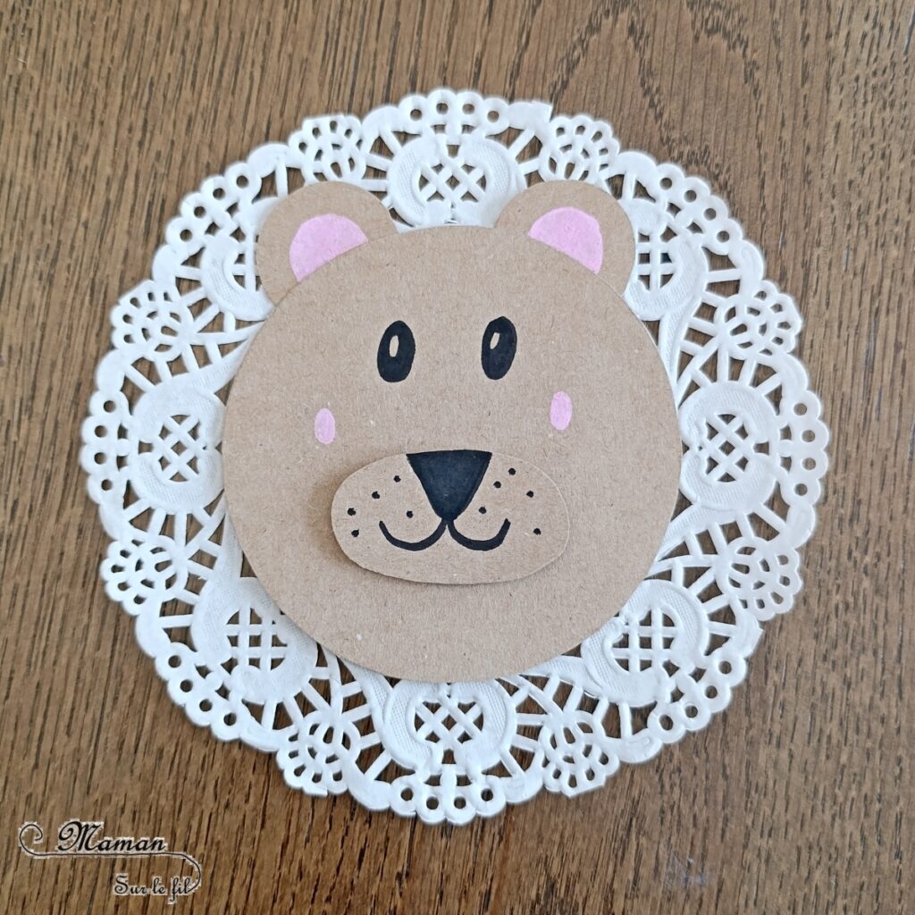 Créer des lions en napperons et en carton : activité créative, récup' et manuelle enfants - Recyclage, surcyclage de carton - Crinière faite avec la broderie du napperon - Découpage, collage, géométrie, compas, cercles - Thème animaux de la savane, Afrique - Bricolage sympa et facile - Arts visuels Maternelle et cycle 2 - Maternelle et élémentaire - Créativité - Cycle 1 ou 2 - tutoriel photos - mslf