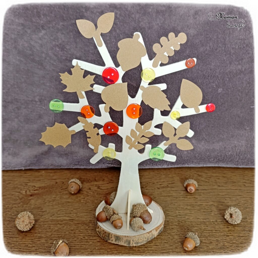 Fabriquer un arbre lumineux d'automne : activité créative et manuelle enfants -Tutoriel et tout le matériel vient de chez 10 Doigts - Arbre en bois, gommettes, boutons, guirlande lumineuse et glands - Nature, bricolage, DIY, décoration automnale Fait maison - Kit tout compris - Thème automne, forêt, 4 saisons - Bricolage sympa et facile - Arts visuels Maternelle et cycle 2 - Maternelle et élémentaire - Créativité - Cycle 1 ou 2 - tutoriel photos - mslf