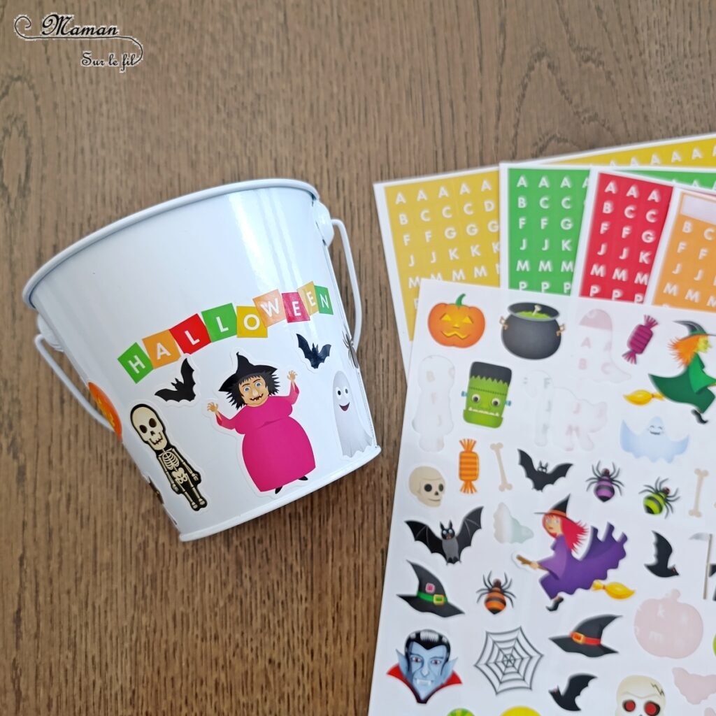 Fabriquer un seau à bonbons d'Halloween dégoulinant : activité créative et manuelle enfants - Tutoriel et tout le matériel vient de chez 10 Doigts - Seau en métal, gommettes et peinture repositionnable pour fenêtre - Effet sang qui coule - Bricolage, DIY, décoration pour Halloween - Fait maison - Kit tout compris - Thème Halloween, chasse aux bonbons - Bricolage sympa et facile - Arts visuels Maternelle et cycle 2 - Maternelle et élémentaire - Créativité - Cycle 1 ou 2 - tutoriel photos - mslf