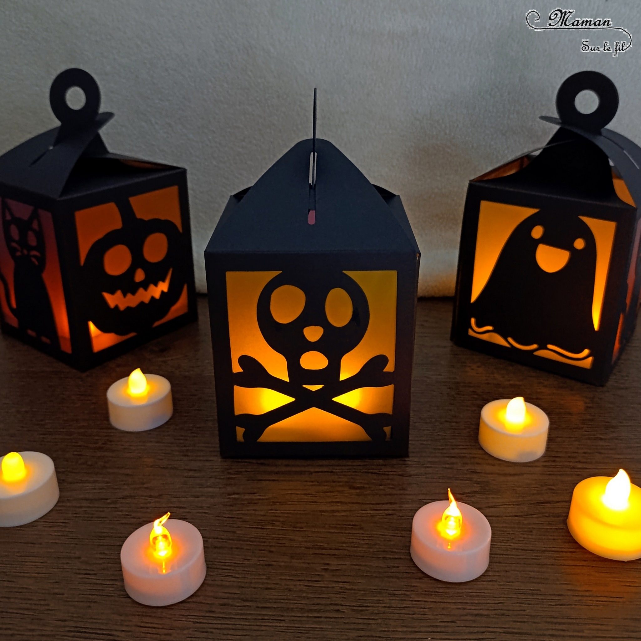 Fabriquer une lanterne lumineuse d'Halloween : activité créative et manuelle enfants - Tutoriel et tout le matériel vient de chez 10 Doigts - Collage de papier de soie de couleur pour effet transparence - Lanterne avec squelette, citrouille, fantôme, chat - Kit tout compris - Bricolage, DIY, décoration pour Halloween - Fait maison - Thème Halloween et créatures imaginaires et légendaires - Bricolage sympa et facile - Arts visuels Maternelle et cycle 2 - Maternelle et élémentaire - Créativité - Cycle 1 ou 2 - tutoriel photos - mslf