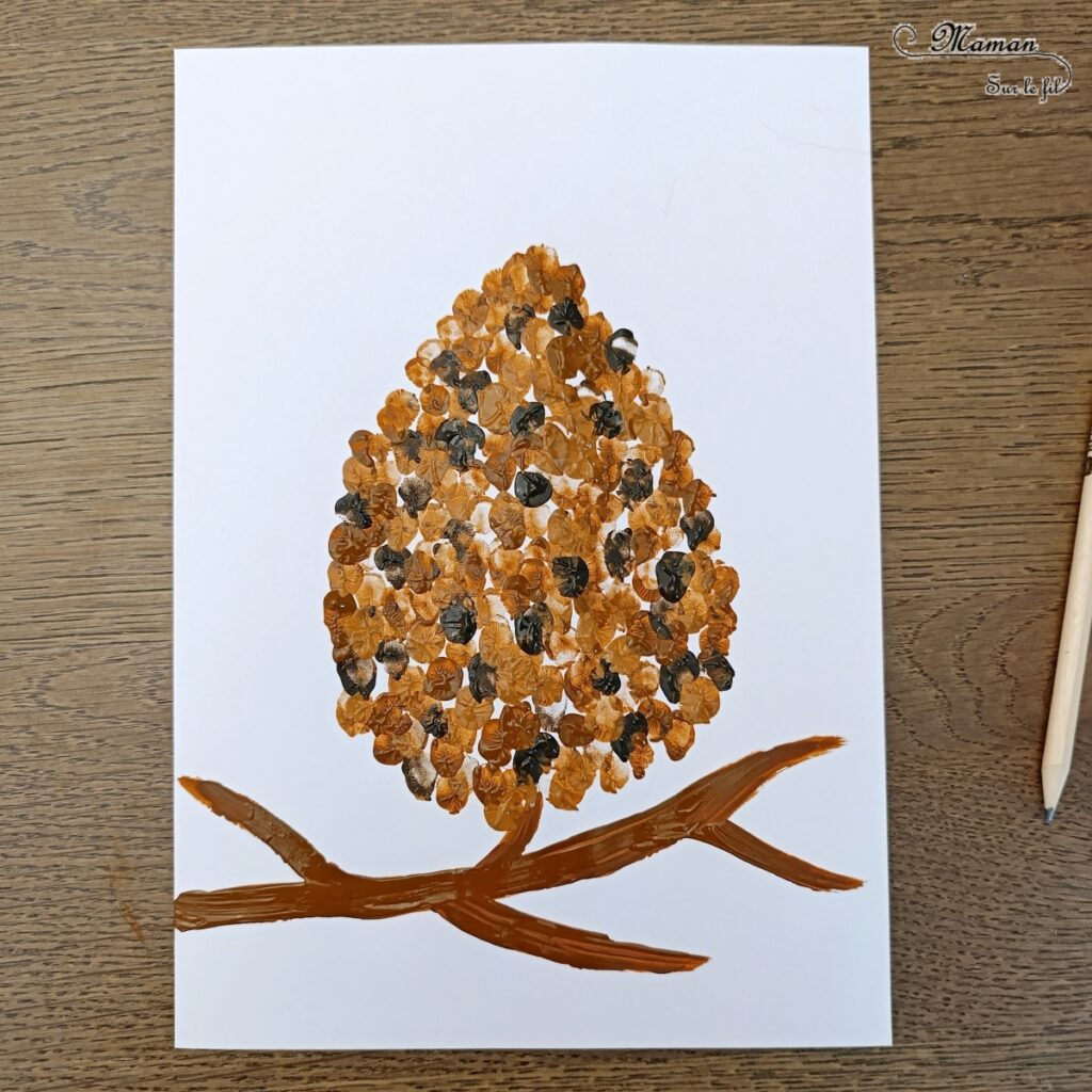 Peindre une pomme de pin avec des empreintes de doigts et une fourchette : activité créative, peinture et manuelle enfants - Techniques de peinture rigolote - Nuances de couleurs marrons et automnales - Atelier nature, forêt, arbres - Thème automne, forêt, arbres - Bricolage et décoration sympa et facile - Arts visuels Maternelle et cycle 2 - Maternelle et élémentaire - Créativité - Cycle 1 ou 2 - tutoriel photos - mslf