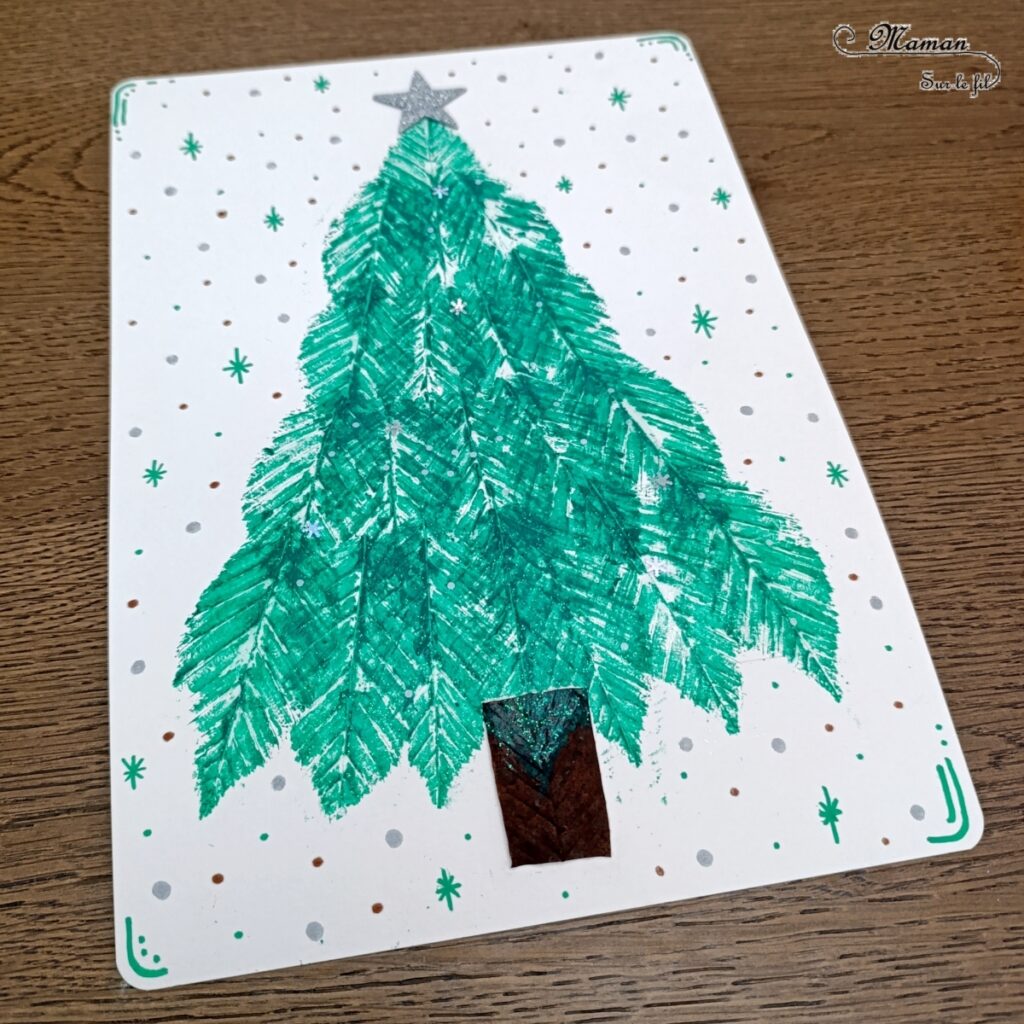 Peindre un sapin en empreintes de feuilles mortes : activité créative, nature, peinture, récup' et manuelle enfants - Technique de peinture avec de la gouache en stick et des feuilles d'automne - Land art avec nature - Paillettes avec gel pailleté hiver - Décoration - Thème Transition entre automne, hiver et Noël, arbres - Bricolage et décoration sympa et facile - Arts visuels Maternelle et cycle 2 - Maternelle et élémentaire - Créativité - Cycle 1 ou 2 - tutoriel photos - mslf