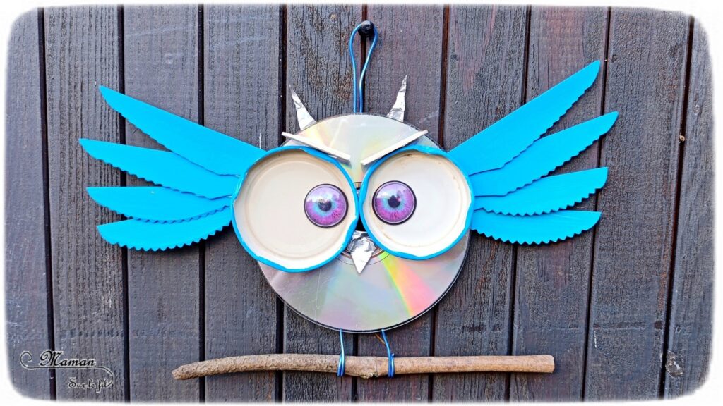 Fabriquer un hibou avec un CD et de la récup' : activité créative, récup' et manuelle enfants - Peinture, bricolage - Utilisation de bouchons, de couteaux en bois, d'un CD et d'aluminium - Décoration, suspension pour le jardin - Recyclage, surcyclage Compact Disc - Atelier Nature pour éloigner les oiseaux du potager et des plantations - Thème automne, animaux de la forêt, oiseaux, hiboux et chouettes - Bricolage et décoration sympa et facile - Arts visuels Maternelle et cycle 2 - Maternelle et élémentaire - Créativité - Cycle 1 ou 2 - tutoriel photos - mslf