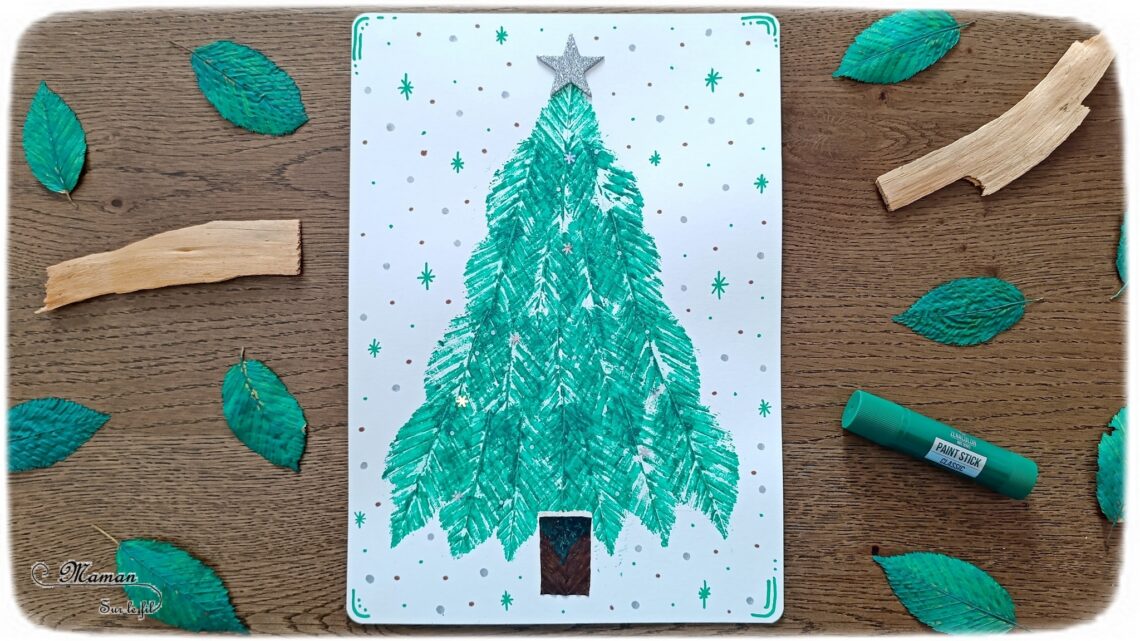 Peindre un sapin en empreintes de feuilles mortes : activité créative, nature, peinture, récup' et manuelle enfants - Technique de peinture avec de la gouache en stick et des feuilles d'automne - Land art avec nature - Paillettes avec gel pailleté hiver - Décoration - Thème Transition entre automne, hiver et Noël, arbres - Bricolage et décoration sympa et facile - Arts visuels Maternelle et cycle 2 - Maternelle et élémentaire - Créativité - Cycle 1 ou 2 - tutoriel photos - mslf