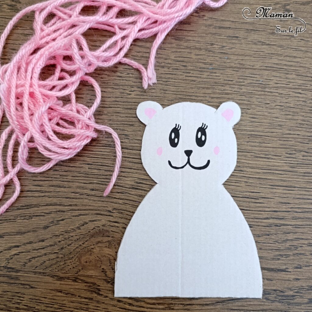 Fabriquer une famille d'ours polaires en carton et laine : activité créative, récup' et manuelle enfants - Recyclage, surcyclage de carton blanc - Découpage, Motricité fine pour enrouler la laine, dessin - Bricolage et décoration DIY - Couple et enfants Ours blancs - Thème hiver, animaux du froid et de la banquise - Bricolage et décoration sympa et facile - Arts visuels Maternelle et cycle 2 - Maternelle et élémentaire - Créativité - Cycle 1 ou 2 - tutoriel photos - mslf