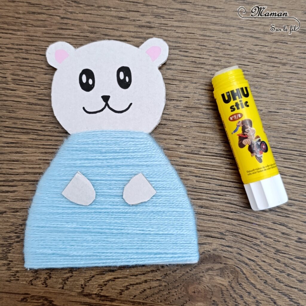 Fabriquer une famille d'ours polaires en carton et laine : activité créative, récup' et manuelle enfants - Recyclage, surcyclage de carton blanc - Découpage, Motricité fine pour enrouler la laine, dessin - Bricolage et décoration DIY - Couple et enfants Ours blancs - Thème hiver, animaux du froid et de la banquise - Bricolage et décoration sympa et facile - Arts visuels Maternelle et cycle 2 - Maternelle et élémentaire - Créativité - Cycle 1 ou 2 - tutoriel photos - mslf