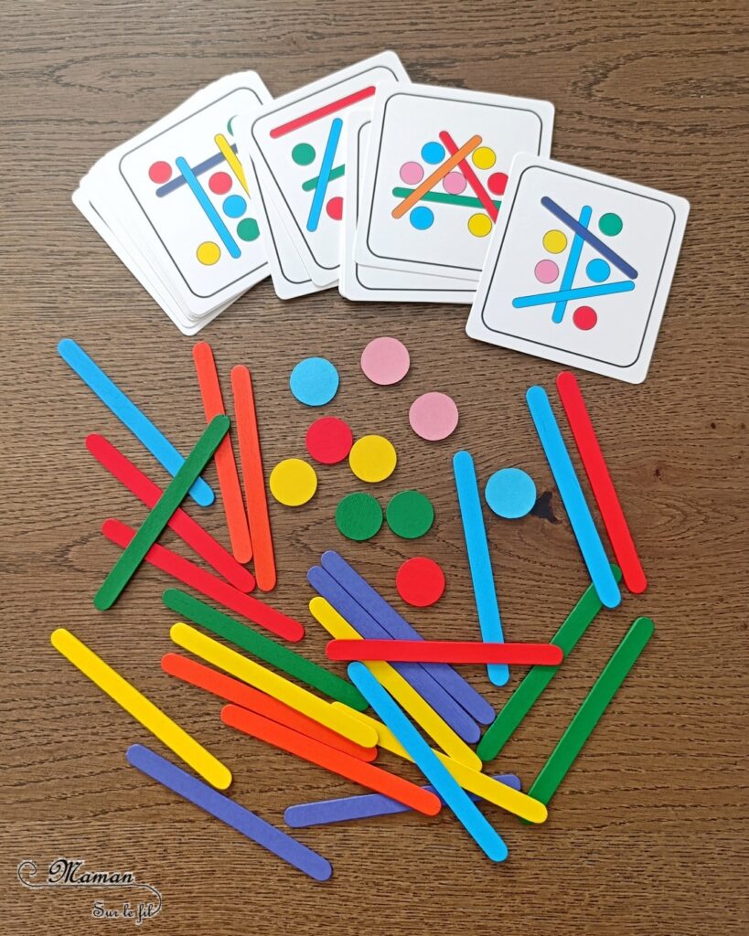 Jeu éducatif et pédagogique en bois - Formes et couleurs : activité éducative enfants - Jeu et kit de chez 10 doigts - Bâtonnets et jetons en bois - Reproduction de modèles - Thème Formes et couleurs - Bricolage sympa et facile - Atelier Maternelle et cycle 2 - Maternelle et élémentaire - Créativité - Cycle 1 ou 2 - tutoriel et avis photos - mslf